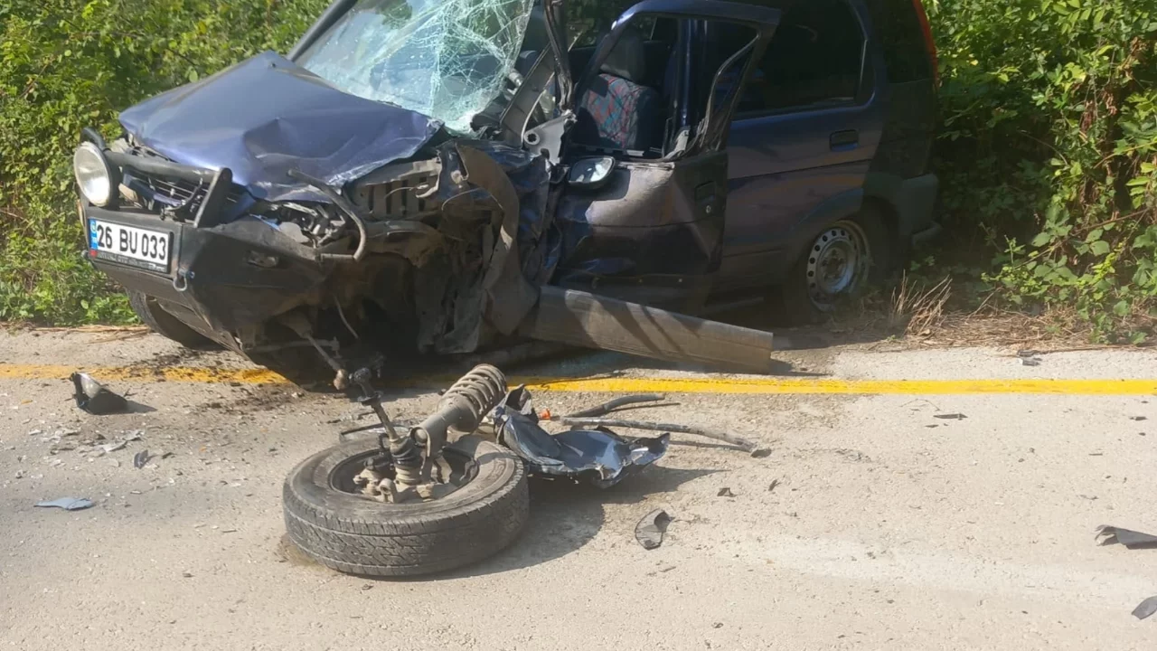 Sakarya Akyazı'da feci kaza: 1'i bebek 9 kişi yaralandı