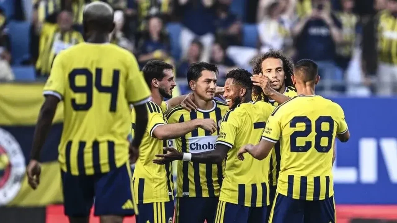 Fenerbah&ccedil;e sezonu a&ccedil;ıyor! İsmail Kartal Gen&ccedil;lerbirliği ma&ccedil;ı ilk 11'ini belirledi