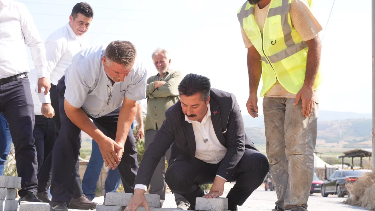 Yenişehir'de yollar yenileniyor: 2 yılda 100 bin metrekare parke taşı döşendi