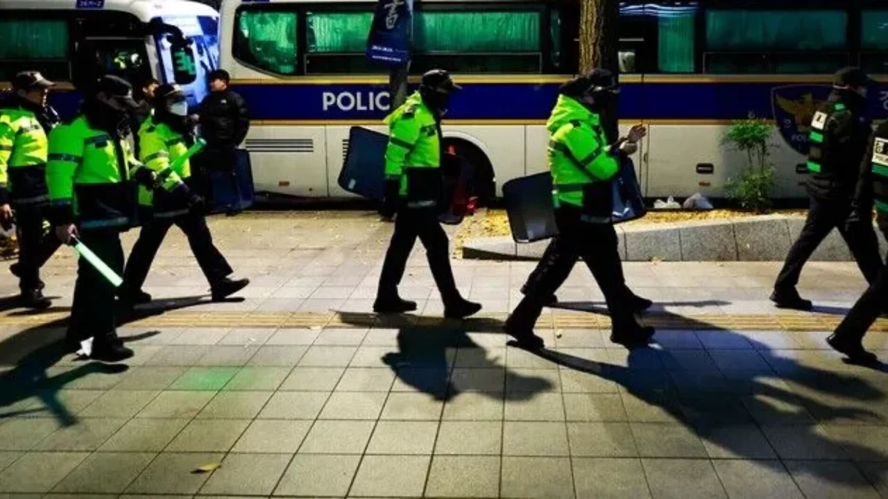 &Uuml;lkeyi dehşete d&uuml;ş&uuml;ren olay! Ş&uuml;pheliyi ararken peş peşe cesetler bulundu