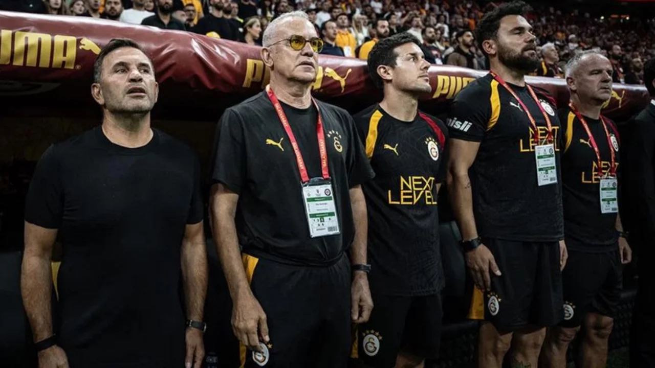 Galatasaray'da teknik heyetle sözleşme uzatıldı ama kriz çıktı! 