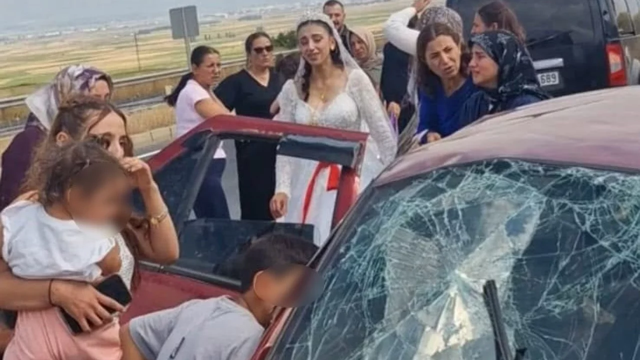 Düğün konvoyunda korkunç kaza! 2 kişi hayatını kaybetti