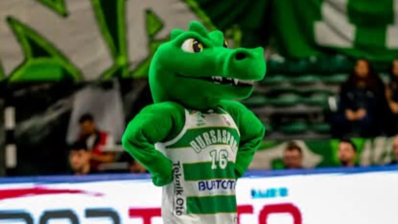 Bursaspor Basketbol'dan peş peşe transferler! 10 oyuncuyla anlaşma sağlandı...