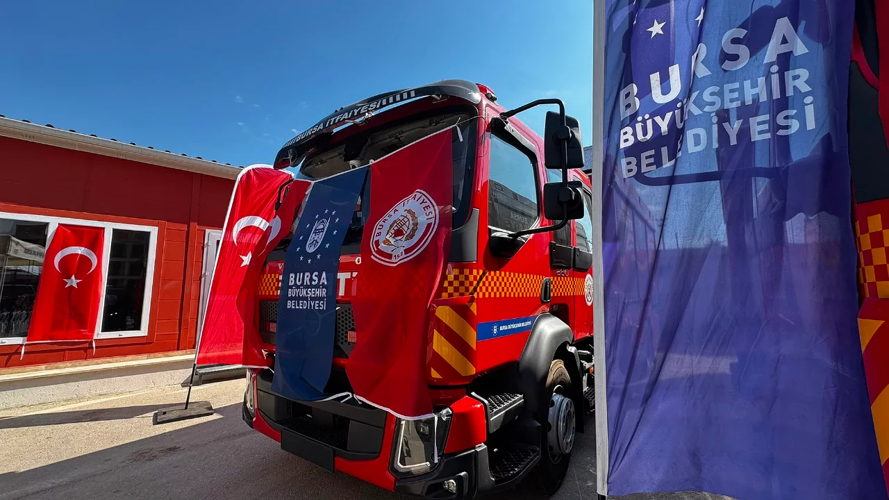Bursa'da olası depreme karşı b&uuml;y&uuml;k hazırlık! Yeni merkez a&ccedil;ıldı, &ouml;zel ara&ccedil; tanıtıldı