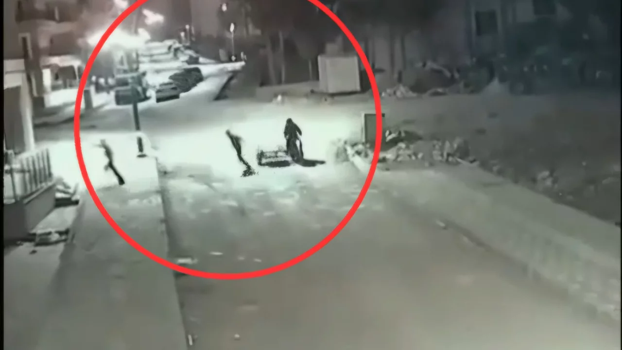Hatay'da iş yeri hırsızlığı kamerada: 3 ş&uuml;pheliden 2'si tutuklandı