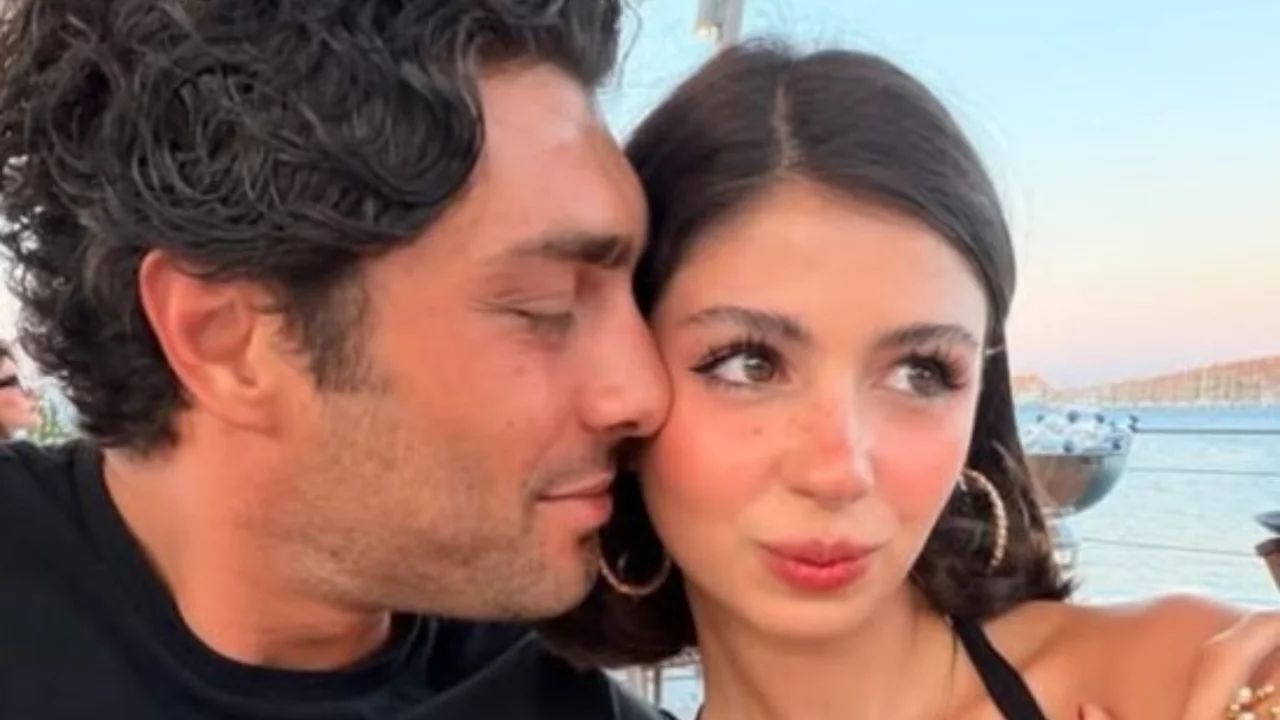 Zeynep Atılgan'dan Ali &Ouml;ner'e romantik doğum g&uuml;n&uuml; kutlaması