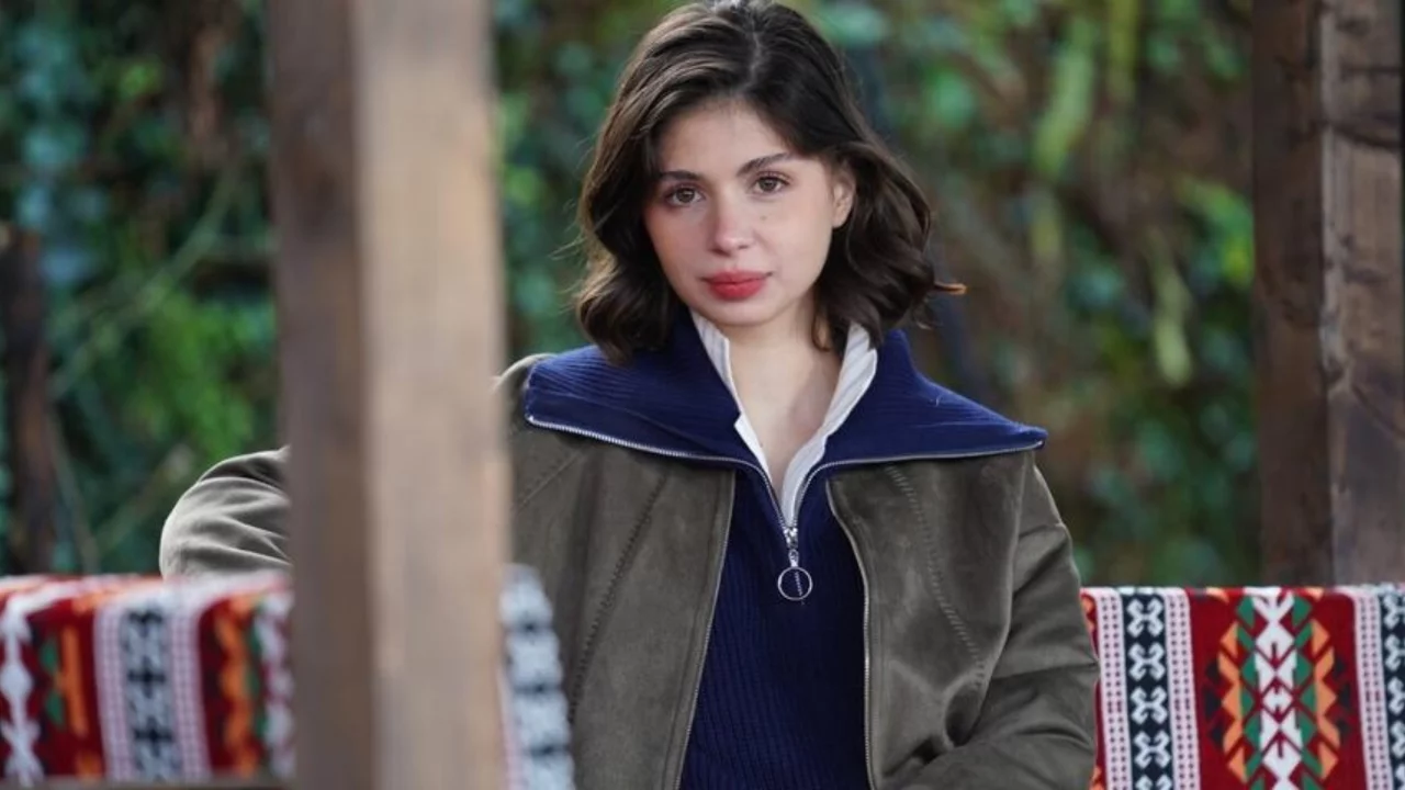 Taşacak Bu Deniz'in Fadime'si Zeynep Atılgan sevgilisine doyamadı