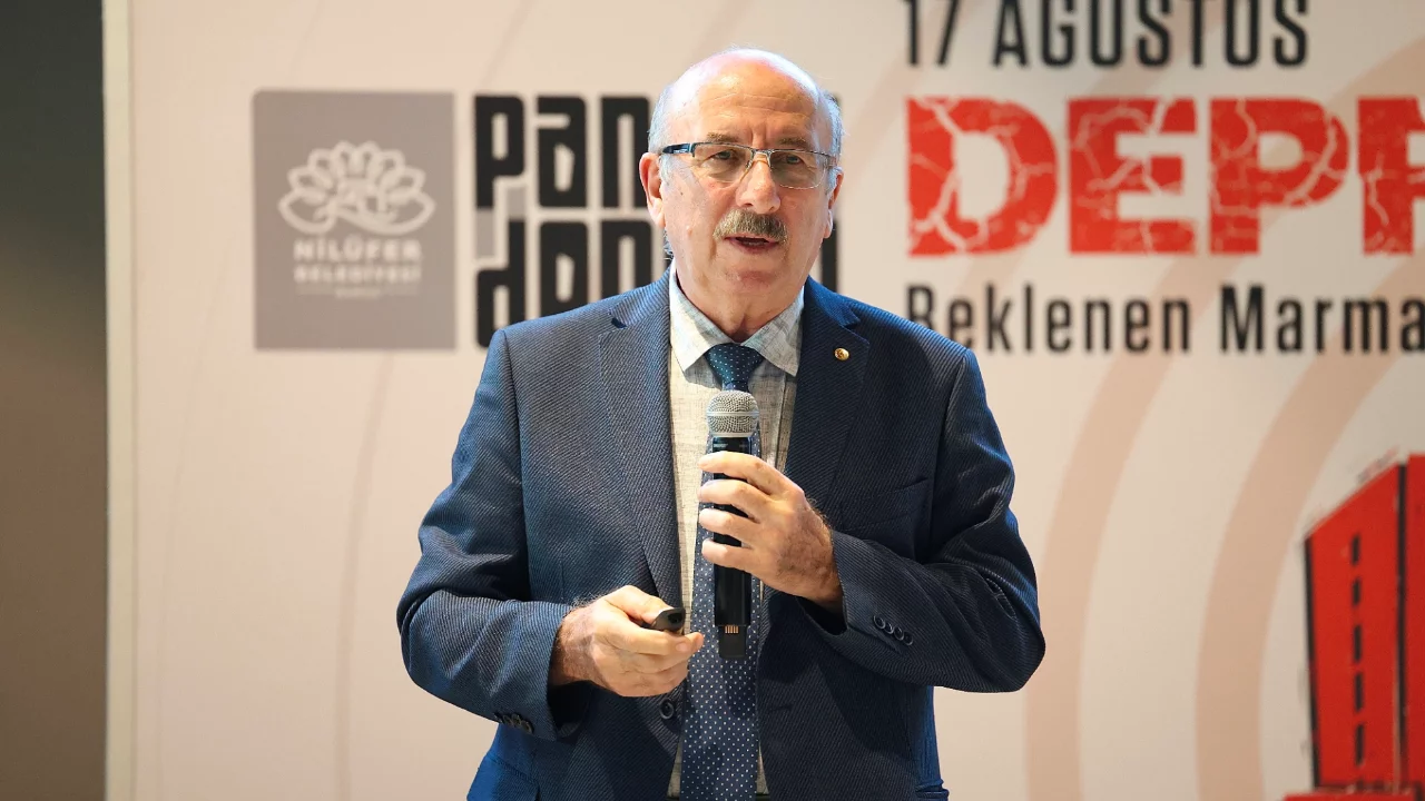 Nil&uuml;fer'de Prof. Dr. Okan T&uuml;ys&uuml;z'den deprem uyarıları