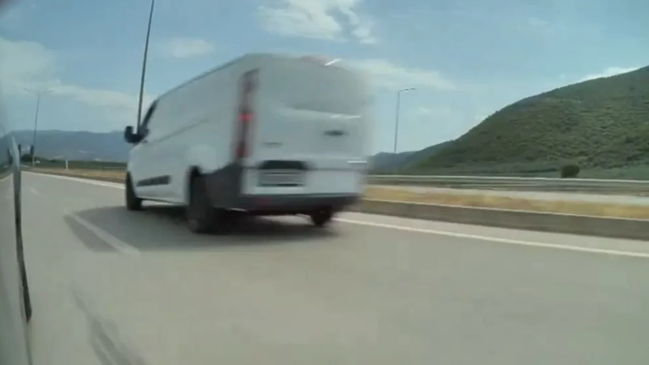 Bursa'da korkun&ccedil; trafik hatası! Bu kadarı da olmaz dedirten anlar...