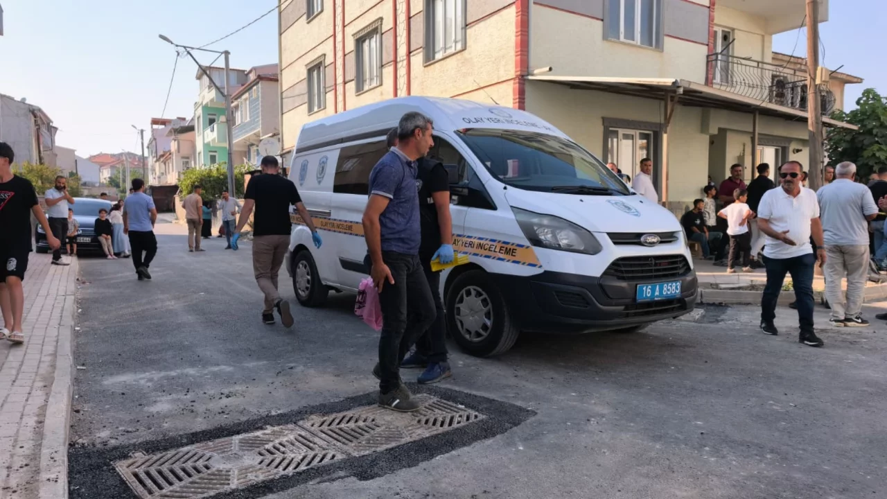 Bursa'da husumetliler arasında pompalı t&uuml;fekli kavga! Yaralılar var...