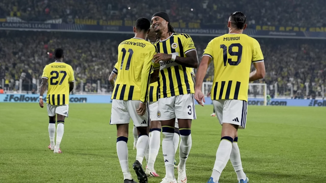 Fenerbah&ccedil;e turu Fransa'ya bıraktı! Greenwood'dan jeneriklik gol...