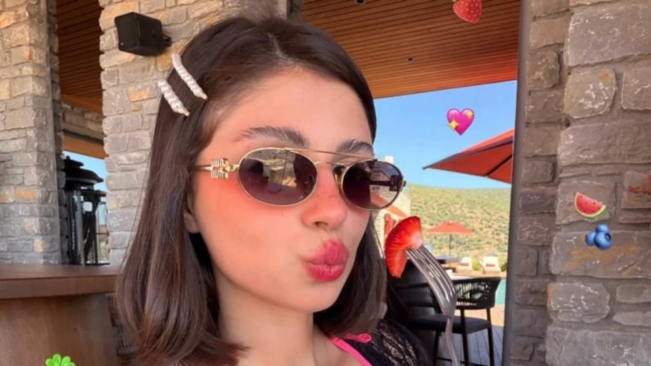 Zeynep Atılgan'dan sevgilisi Ali &Ouml;ner'e romantik doğum g&uuml;n&uuml; mesajı