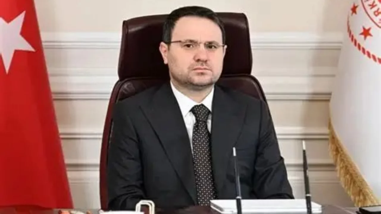 Bakan Gürlek'ten "Kuytulcular" açıklaması! Şirketlere kayyum atandı...