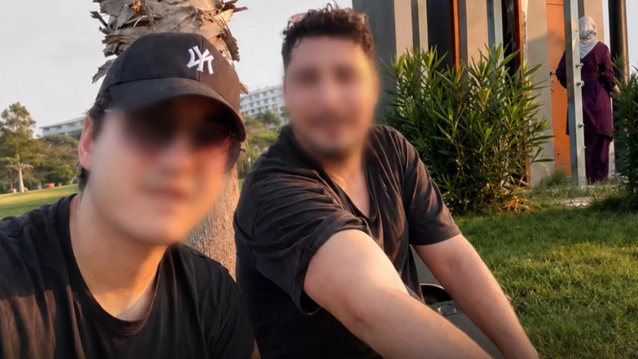Plajda tesettürlü kadınları görüntüleyip hakaret ettiler!