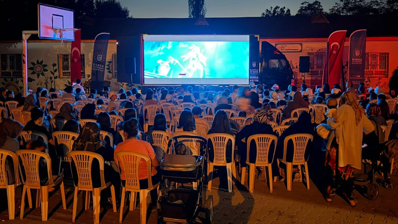 Bursa'da mevsimlik tarım işçileri için sahaya indiler! İhtiyaçlar yerinde belirlendi