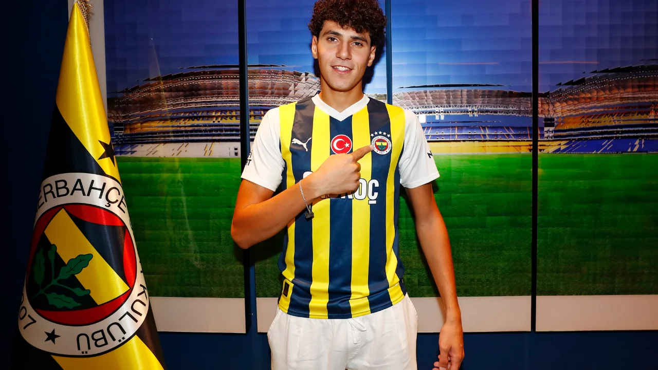 Fenerbah&ccedil;e'den Omar Fayed kararı: İtalya'ya transfer oldu