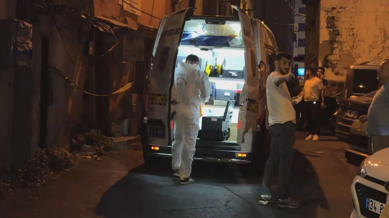 Şişli'de gecekondudan gelen kötü koku acı gerçeği ortaya çıkardı