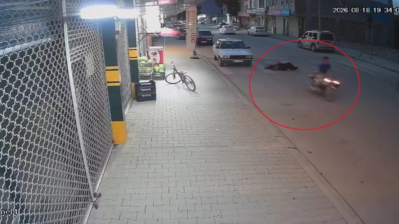 Motosikletin çarptığı yaşlı adam yaralandı