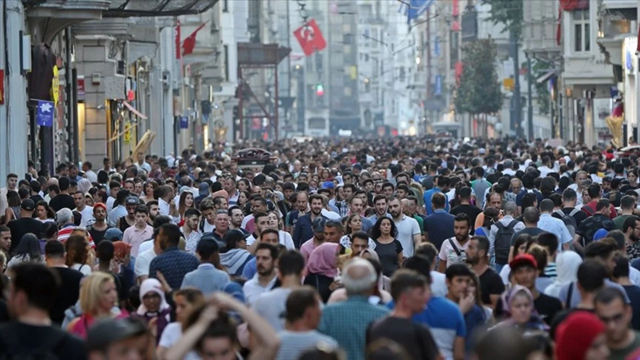 T&uuml;rkiye'nin n&uuml;fusu a&ccedil;ıklandı!