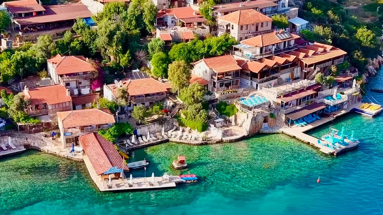 T&uuml;rkiye'de arabanın olmadığı tek k&ouml;y!
