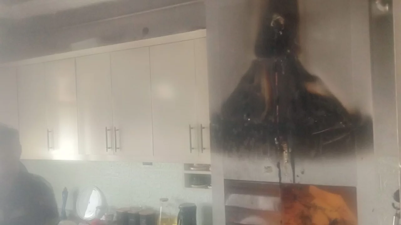 Mutfakta çıkan yangın korkuttu