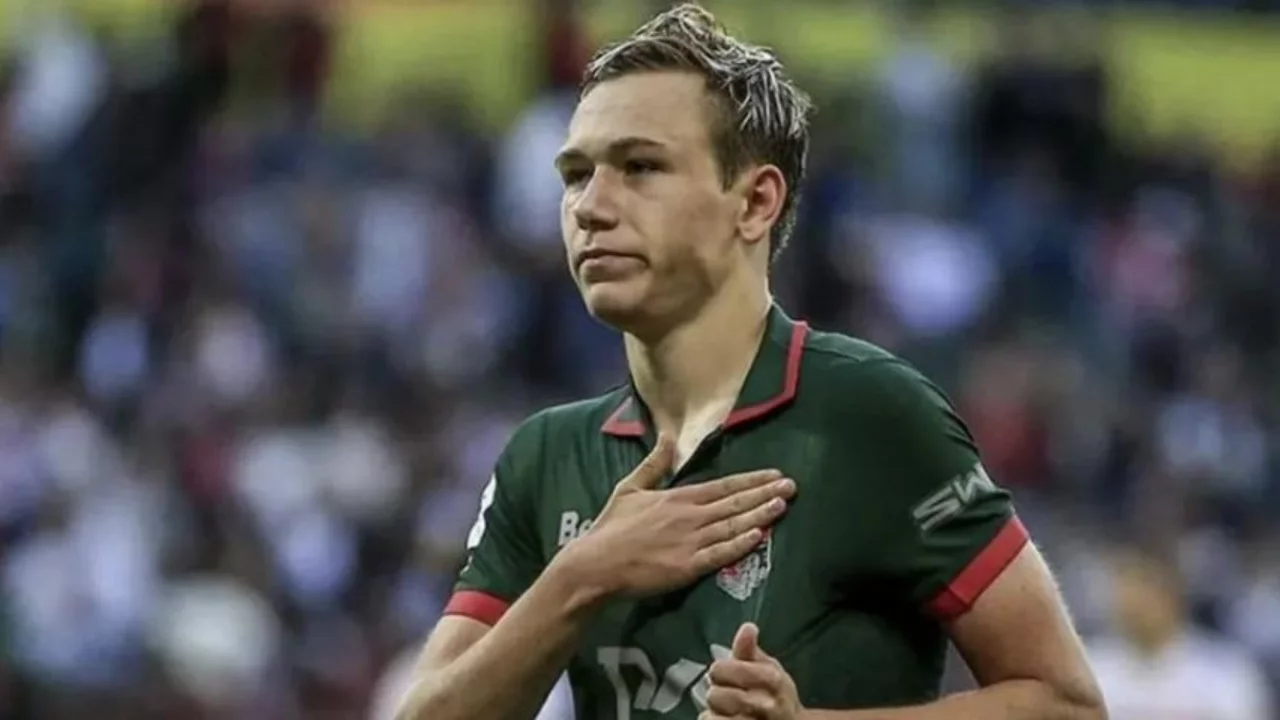 Galatasaray, Aleksey Batrakov'u KAP'a bildirdi 
