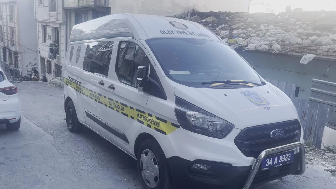 Şişli'de kötü koku ihbarı dehşete düşürdü: 25 yaşındaki genç evde ölü bulundu