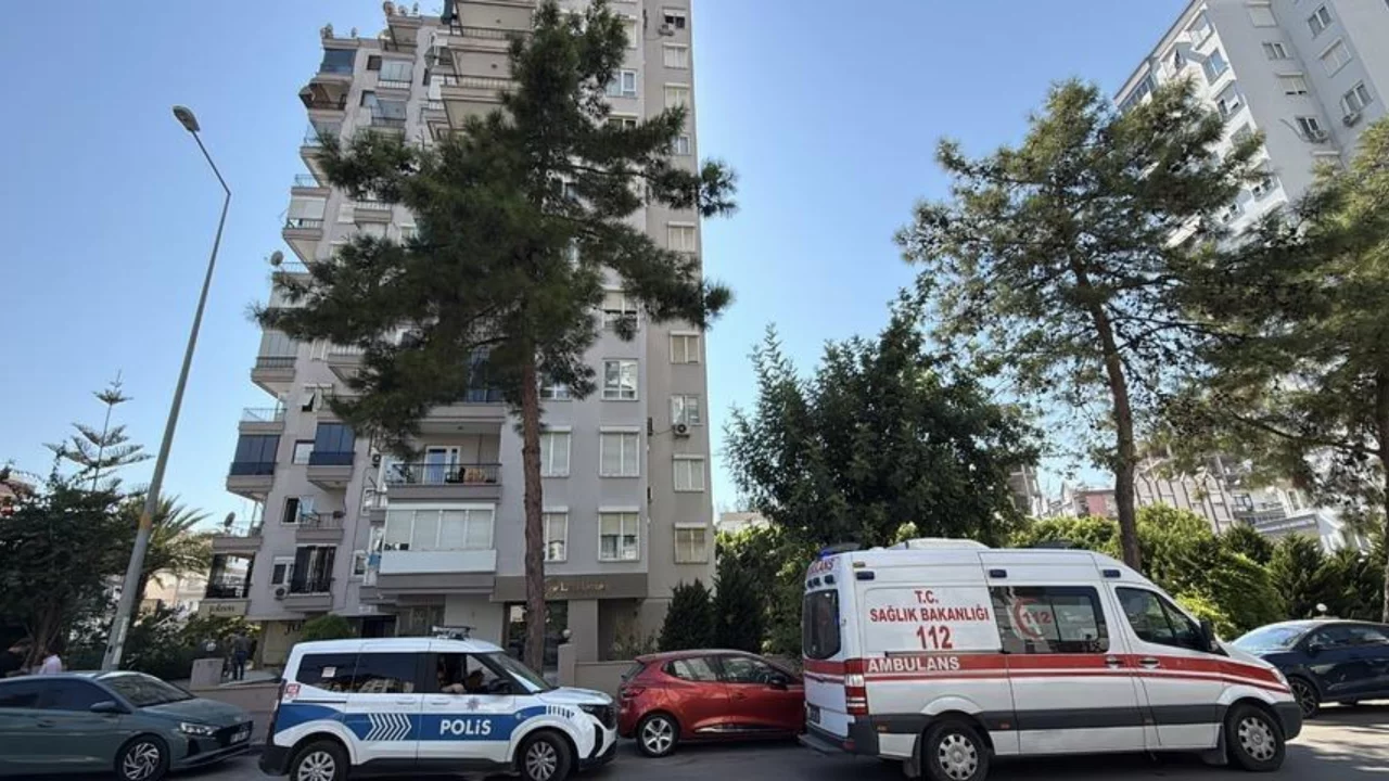 Kapıyı a&ccedil;an olmadı, ger&ccedil;ek ortaya &ccedil;ıktı! Anne ve kızı &ouml;l&uuml; bulundu