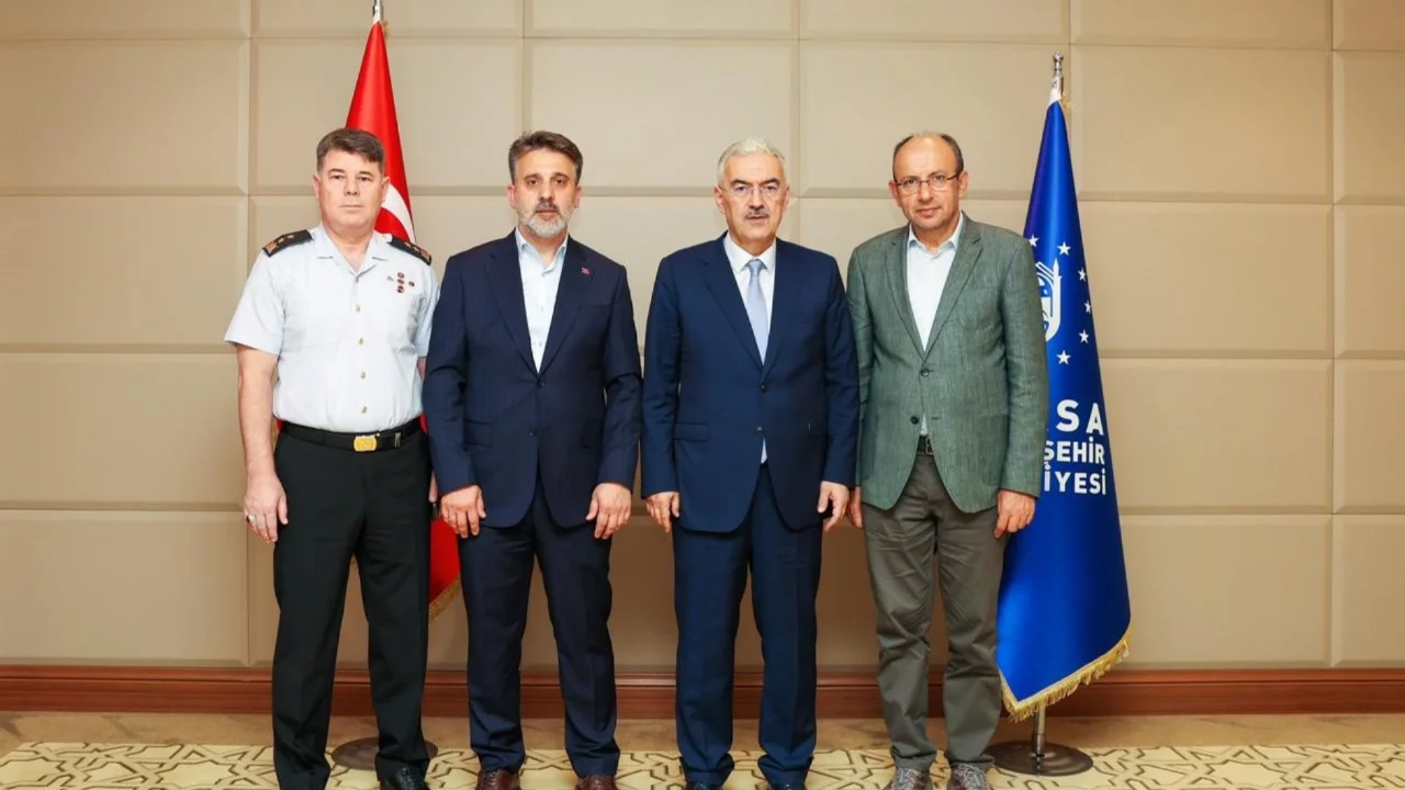 Bursa'da görev değişimi: Tümgeneral İdris Tataroğlu'na yeni görevi öncesi veda