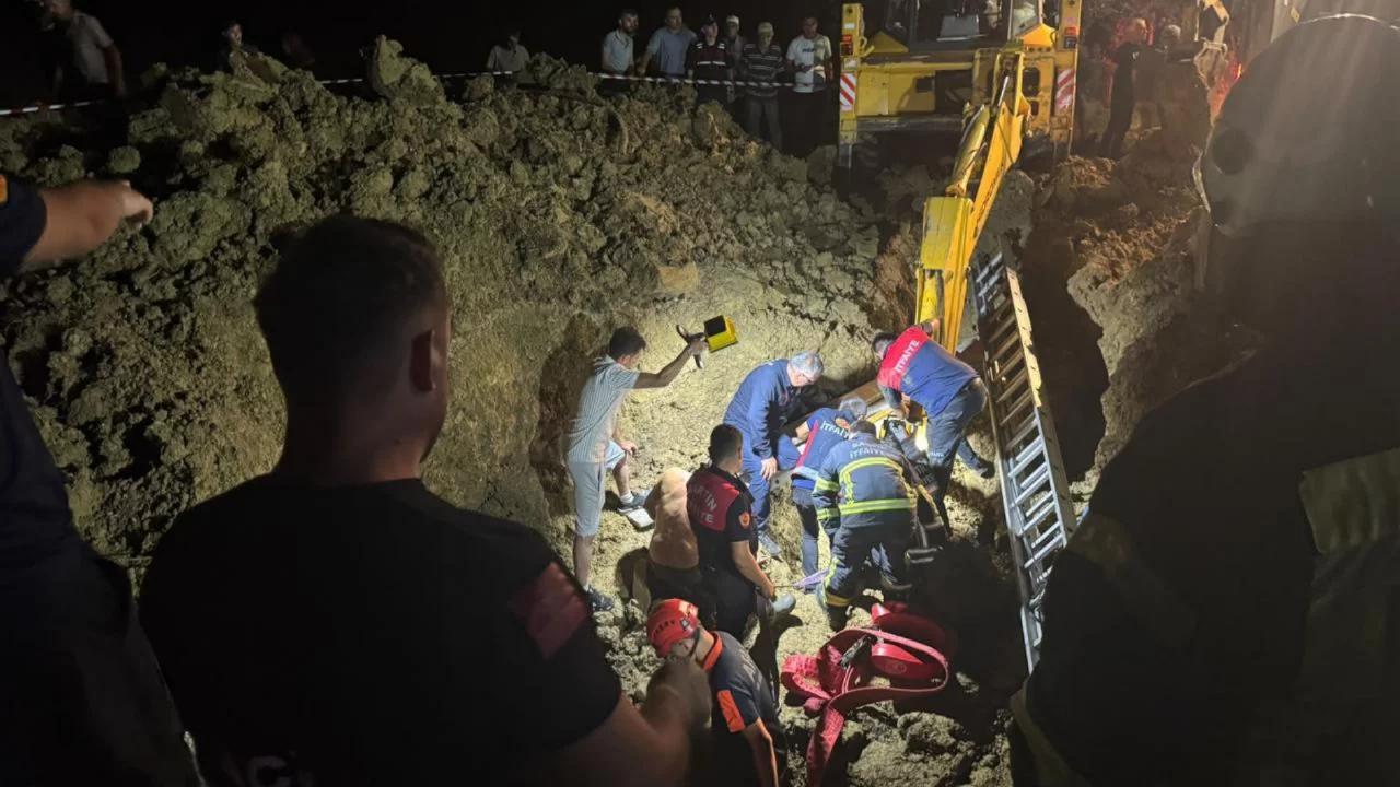 Bartın'da su kuyusu kazısında g&ouml;&ccedil;&uuml;k: Baba ve oğlu kurtarıldı