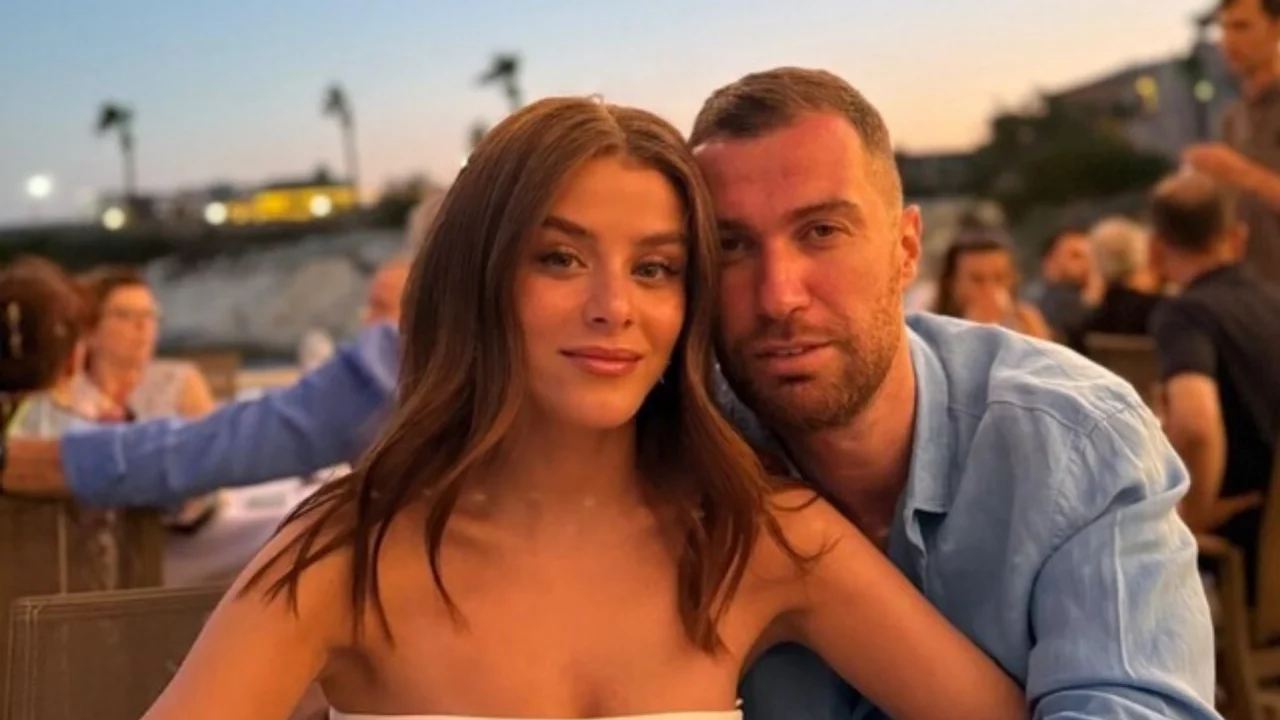 İlayda Alişan ve Oğulcan Engin'den evlilik mesajı! D&uuml;ğ&uuml;n sorusuna dikkat &ccedil;eken yanıt