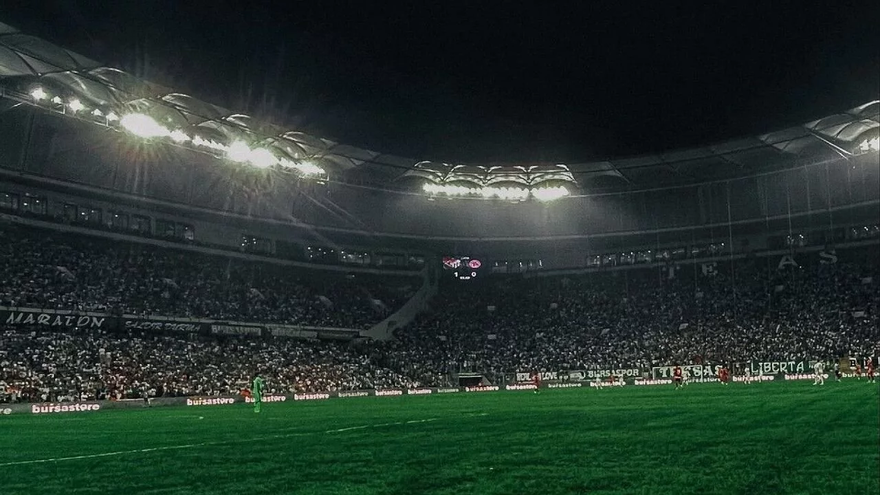Bursaspor'un Karag&uuml;mr&uuml;k sınavı! Timsah 3'te 3 i&ccedil;in sahaya &ccedil;ıkıyor