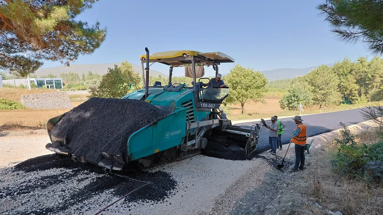 Bursa'da ulaşım seferberliği! 1,5 kilometrelik yol yenilendi
