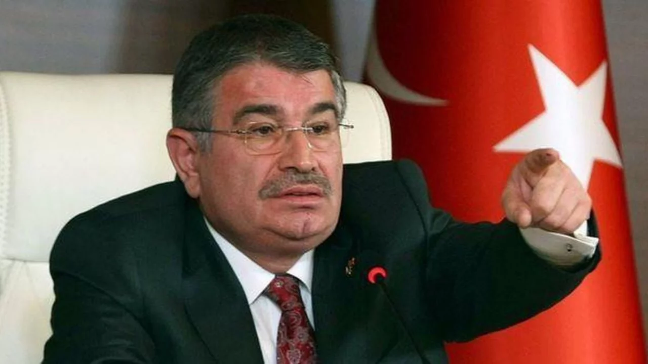 İdris Naim Şahin kimdir, hangi partiden? Eski İçişleri Bakanı İdris Naim Şahin kaç yaşında, nereli?