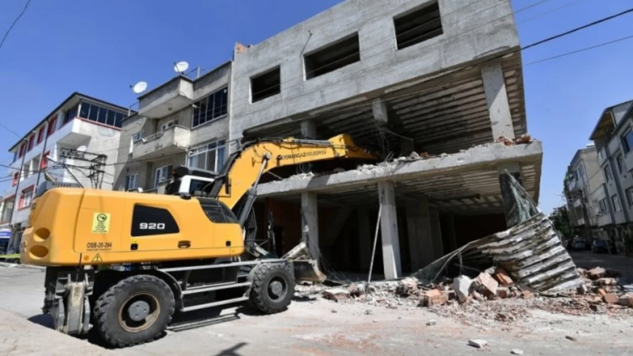 Bursa'da belediyeden ruhsatsız yapılar için kritik hamle! 160 gün sürecek