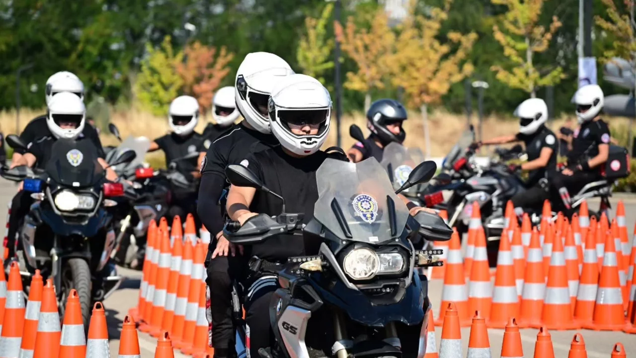 Bursa'da 60 yeni Yunus polisi için gurur günü