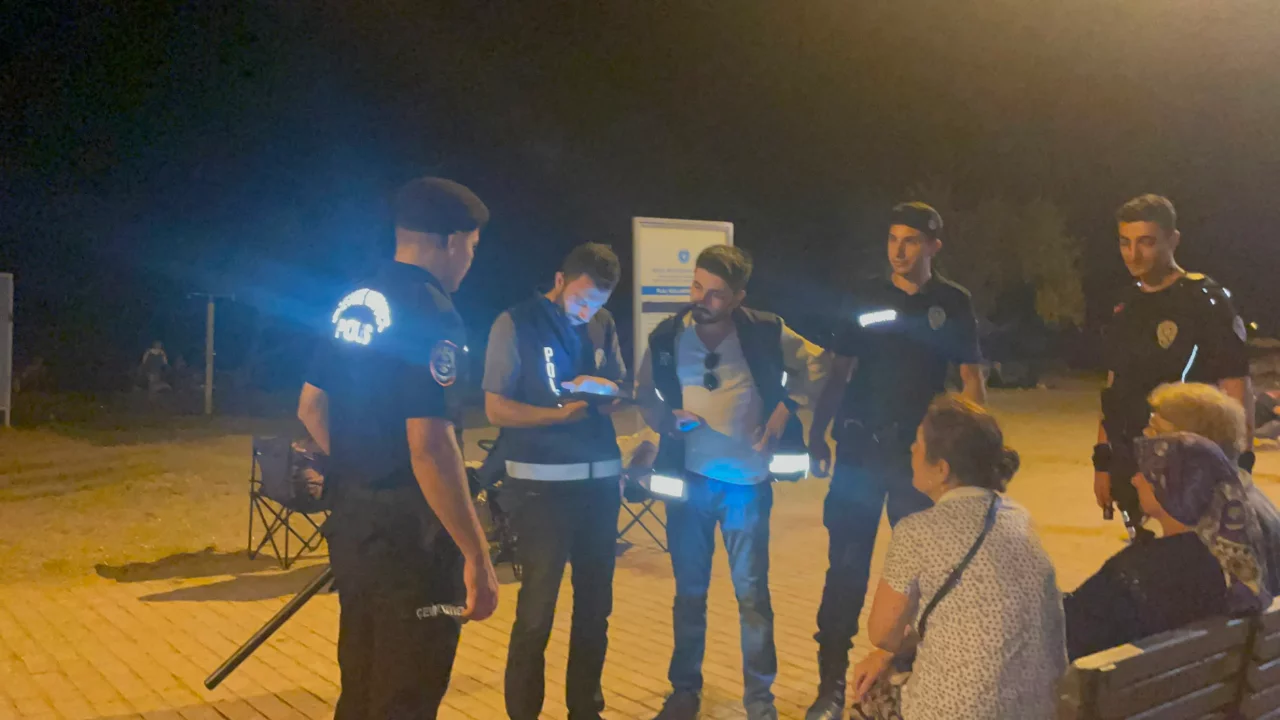 Bursa'da emniyet güçlerinden huzur uygulaması! Bin polis görev aldı...
