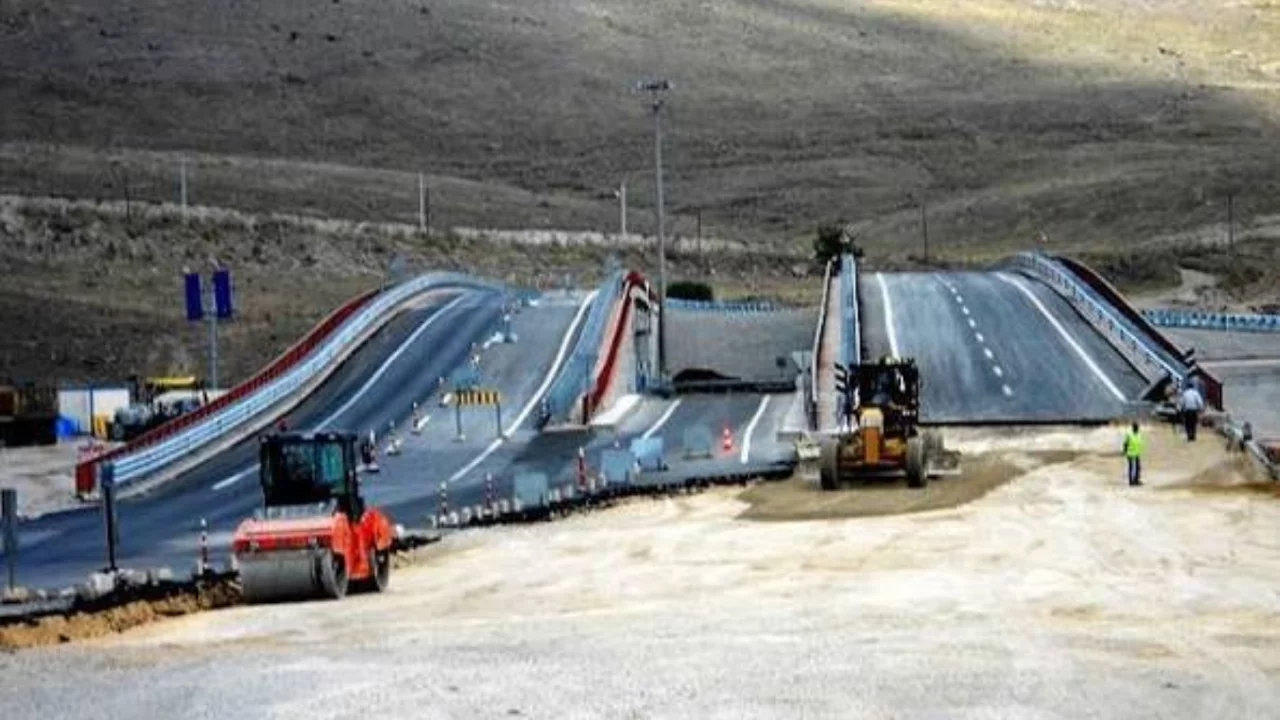 Bursa'da yol çalışması trafiği değiştirdi! Sürücüler dikkat...