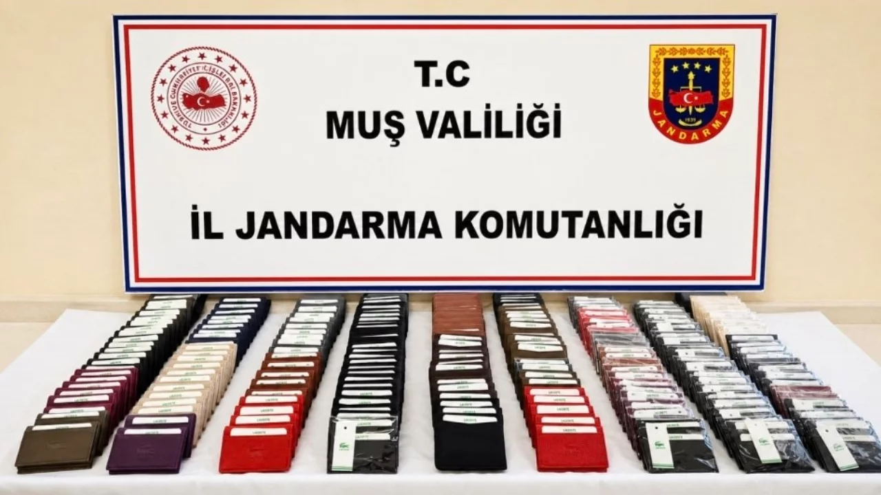 825 bin TL değerinde sahte marka &uuml;r&uuml;n ele ge&ccedil;irildi
