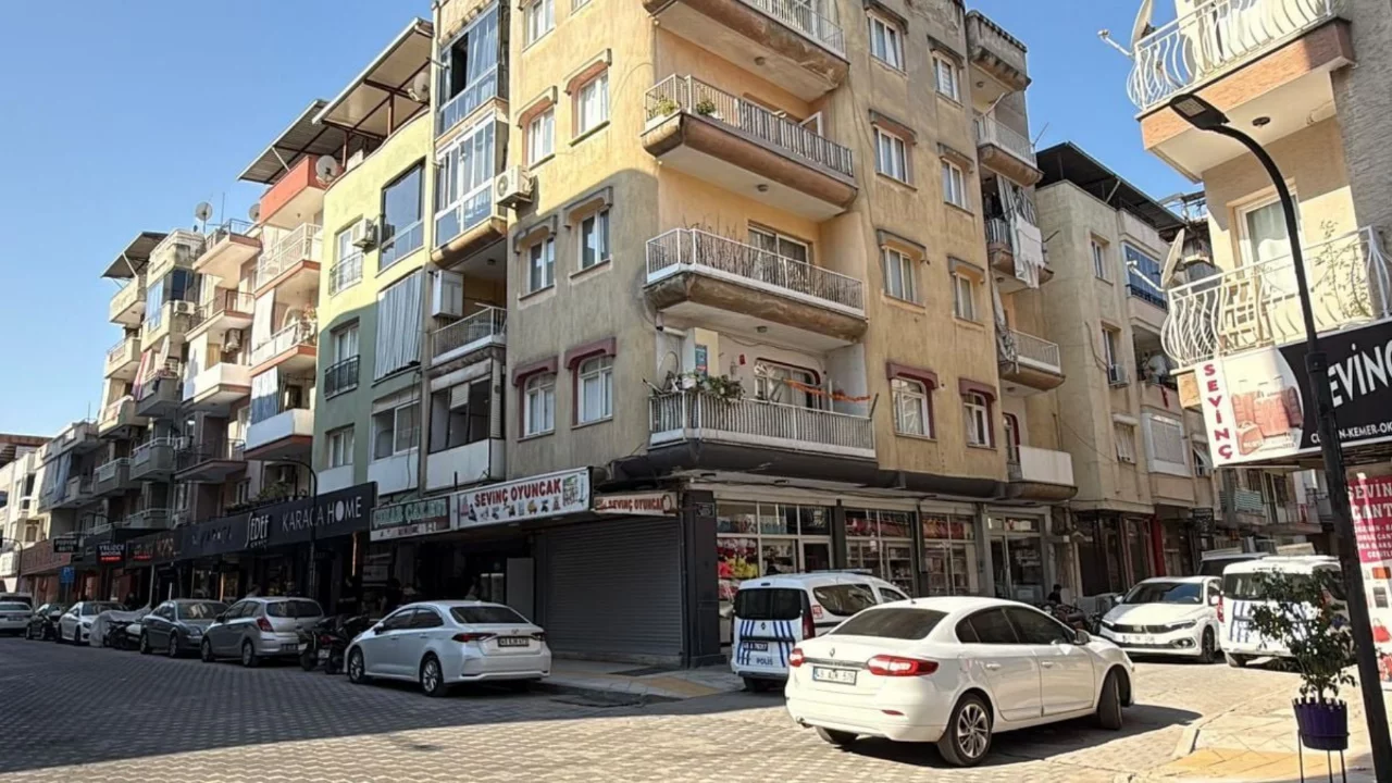 Eşini boğmaya &ccedil;alışan koca tutuklandı