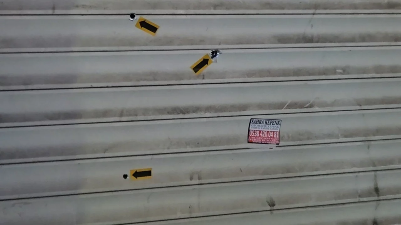 Taksiyle geldi, kuyumcu dükkanını kurşunladı