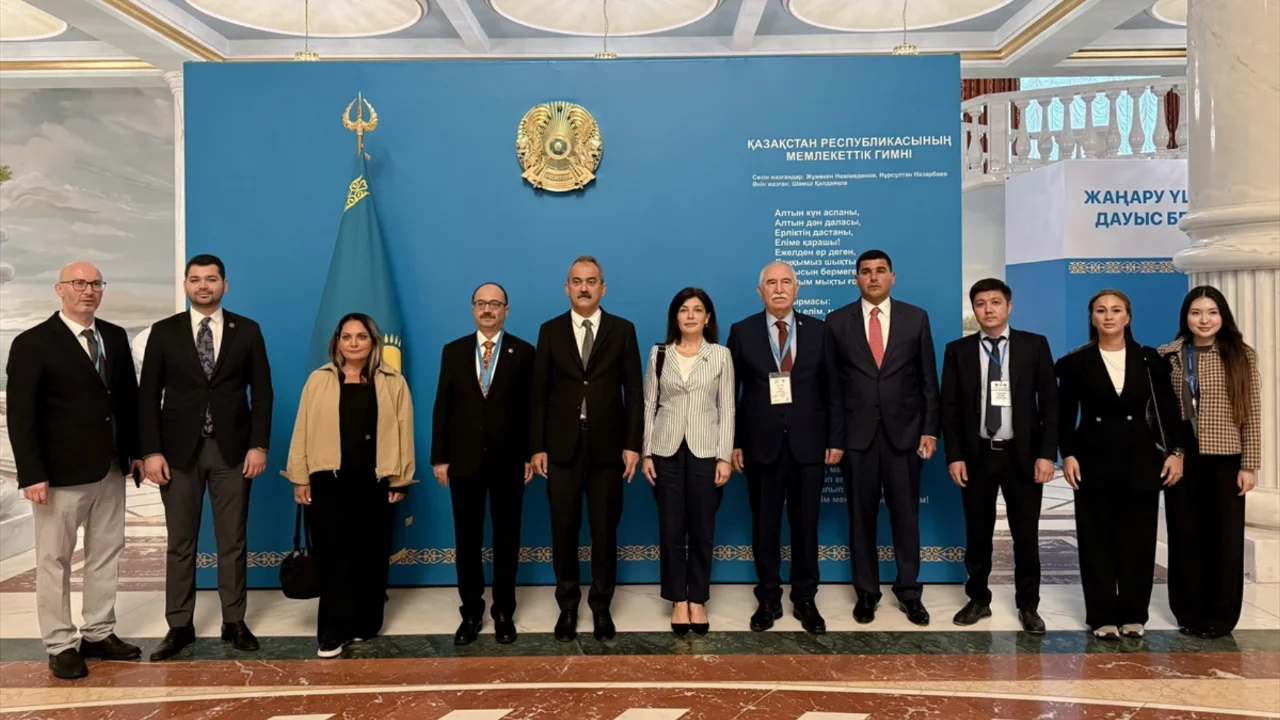 Kazakistan'da tarihi se&ccedil;im: Meclise "Kurultay" adı verilmesi T&uuml;rk d&uuml;nyasında dikkat &ccedil;ekti