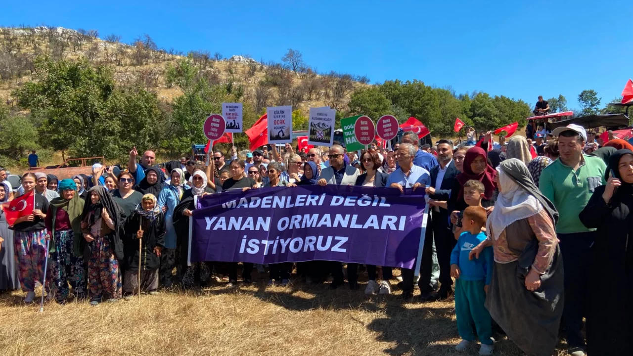 Bursa'da maden &ccedil;alışmalarına tepki! Mahalleli alana indi
