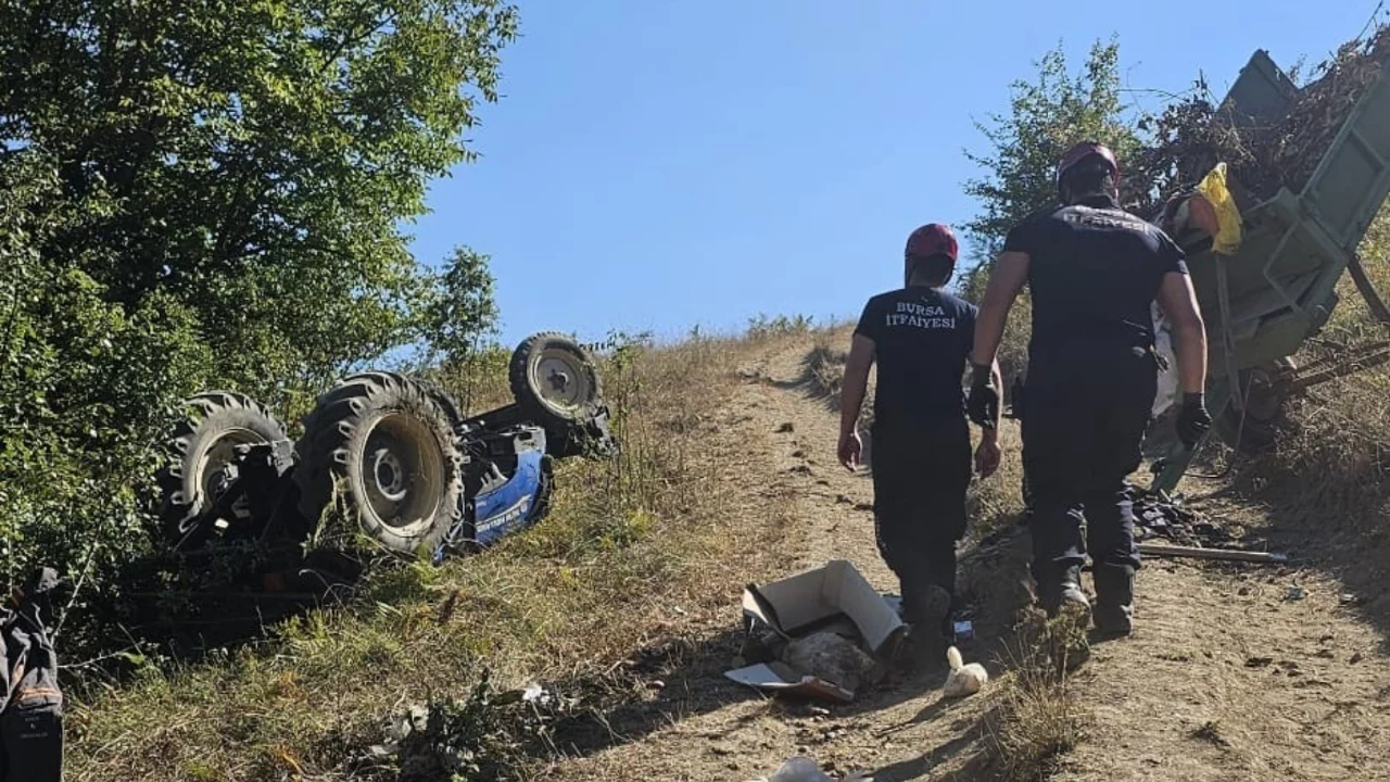 Bursa'da trakt&ouml;r dehşeti! 15 yaşındaki s&uuml;r&uuml;c&uuml; aracın altında kaldı