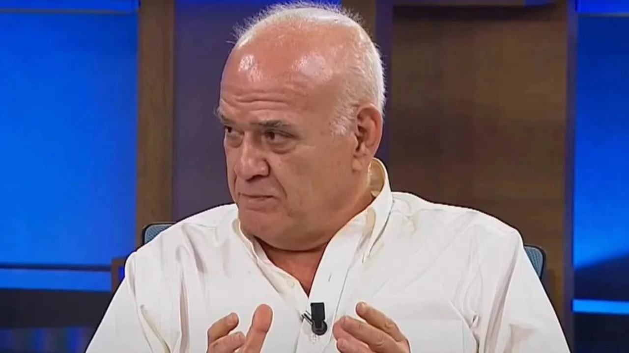 Ahmet &Ccedil;akar canlı yayında &ccedil;ılgına d&ouml;nd&uuml;! "Konuşursam RT&Uuml;K kapatır"