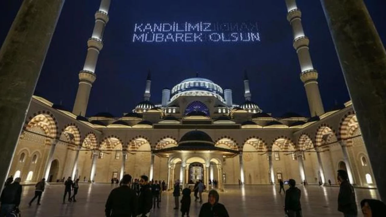 2026 KANDİL MESAJLARI: Anlamlı, aileye, eşe, dosta, akrabaya g&ouml;nderilecek Mevlit Kandili mesajları!