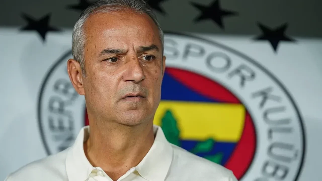 Fenerbahçe'den savunmaya taze kan! İsmail Kartal duyurmuştu: Eski yıldız ile anlaşma tamam 