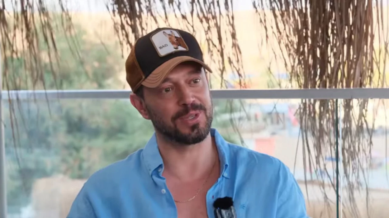 Murat Boz &ccedil;ocukluk hayalini anlattı: "Babama kalsa top&ccedil;u oluyordum"