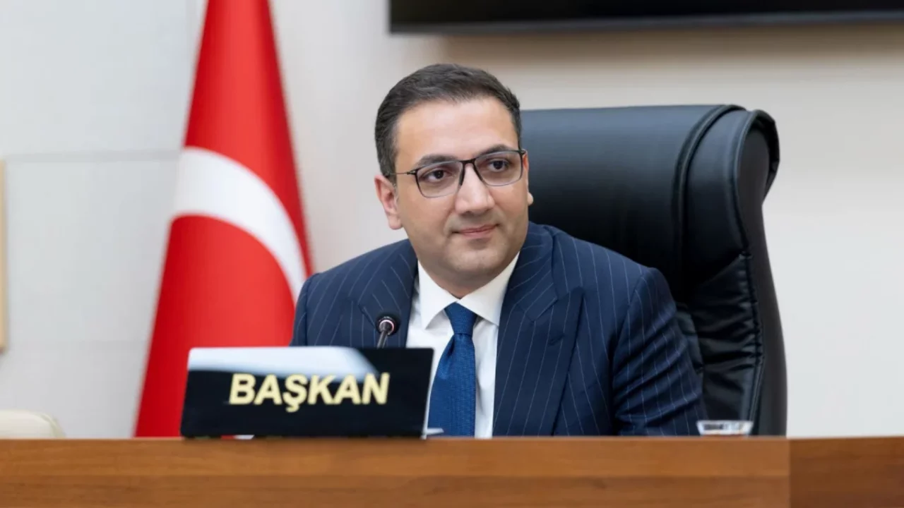 Bal&ccedil;ova Belediye Başkanı Onur Yiğit g&ouml;reve iade edildi