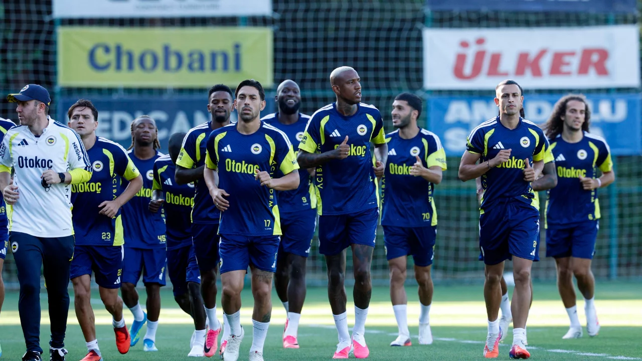 Fenerbah&ccedil;e, Lyon ma&ccedil;ının hazırlıklarını s&uuml;rd&uuml;rd&uuml;
